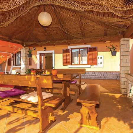 2 Bedroom Gorgeous Apartment In Kostrena Exterior photo