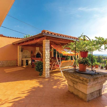 2 Bedroom Gorgeous Apartment In Kostrena Exterior photo